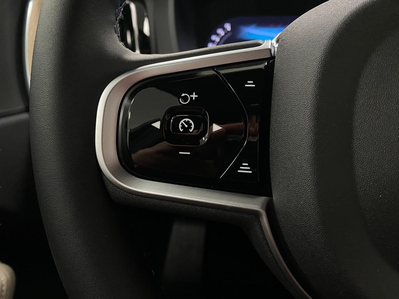 2026 Volvo XC60 B5 AWD Plus