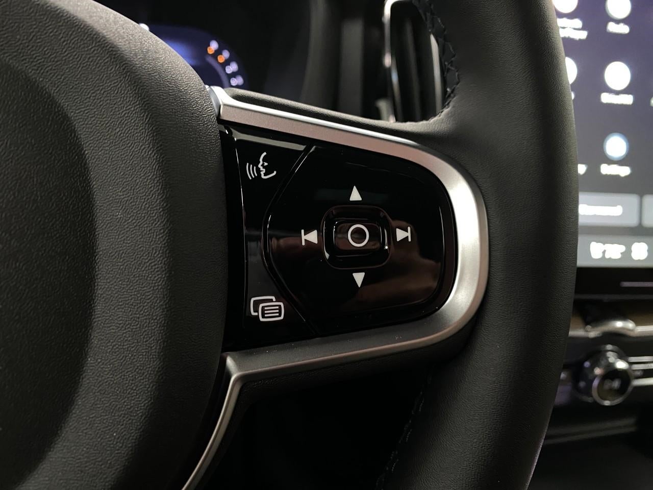 2026 Volvo XC60 B5 AWD Plus