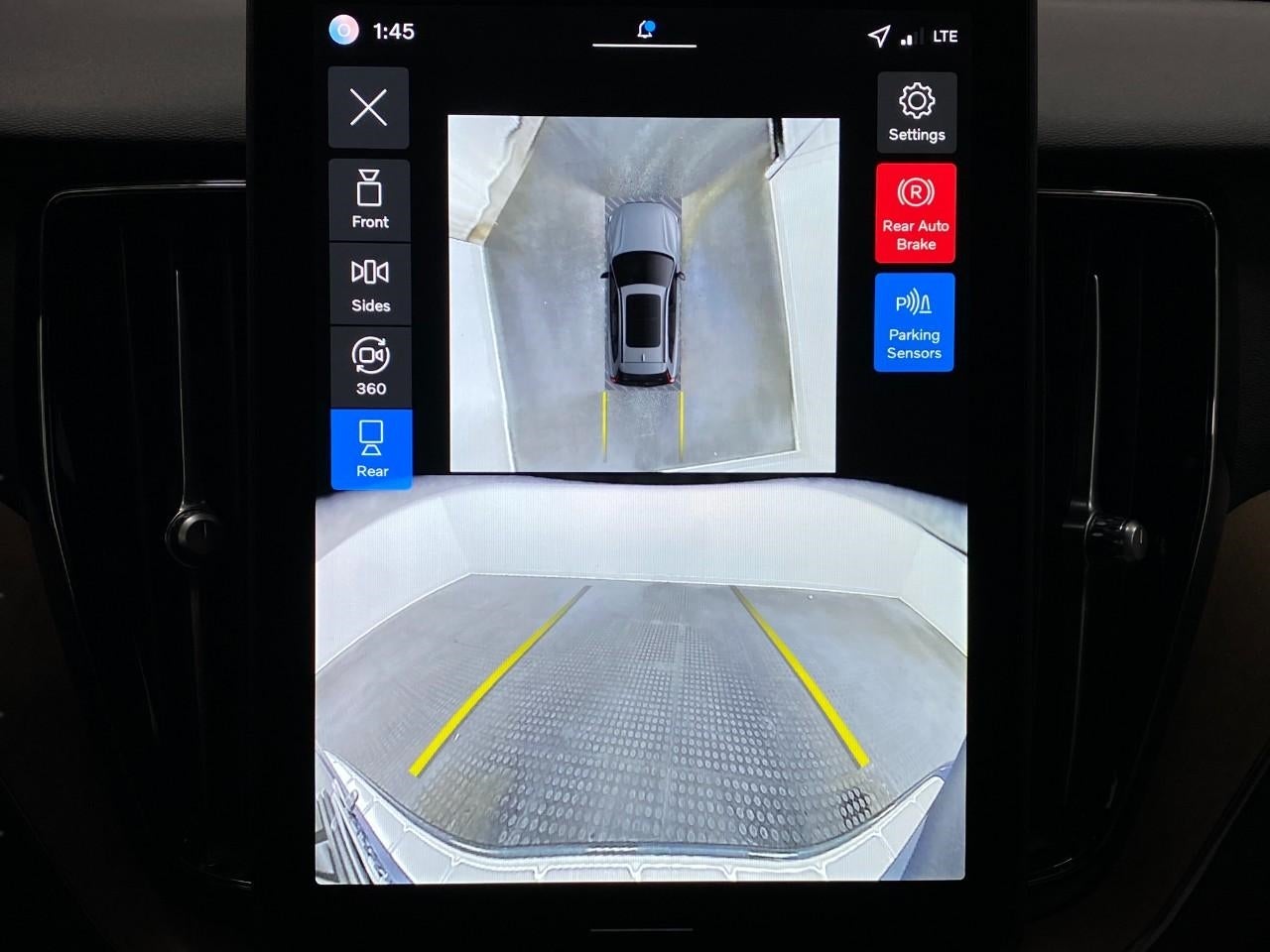 2026 Volvo XC60 B5 AWD Plus