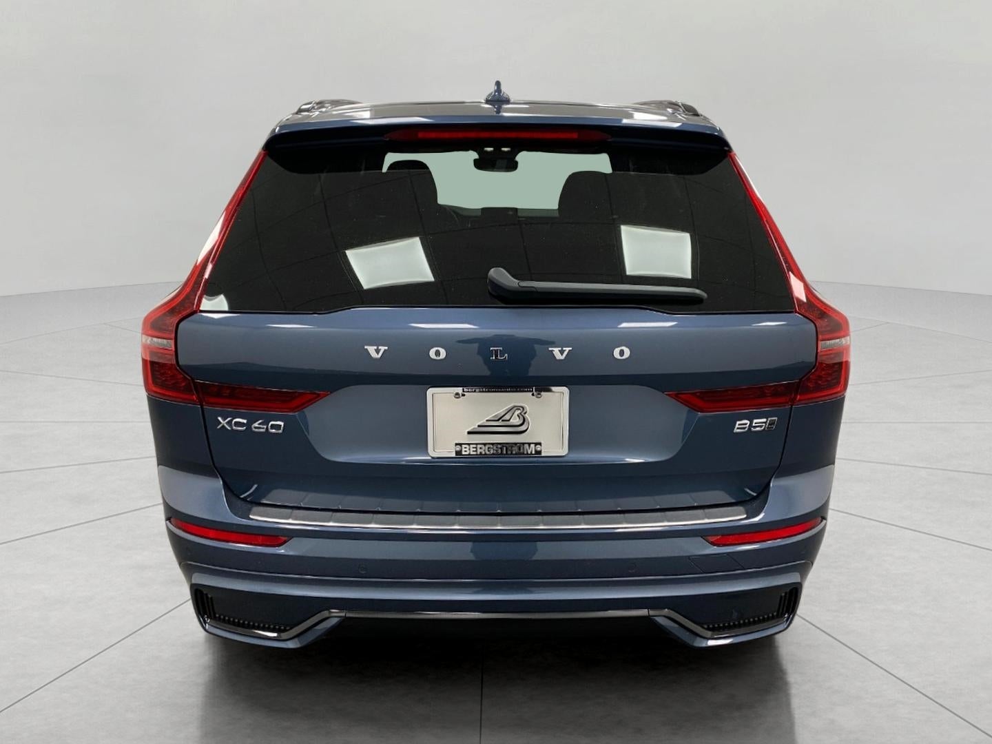 2026 Volvo XC60 B5 AWD Plus