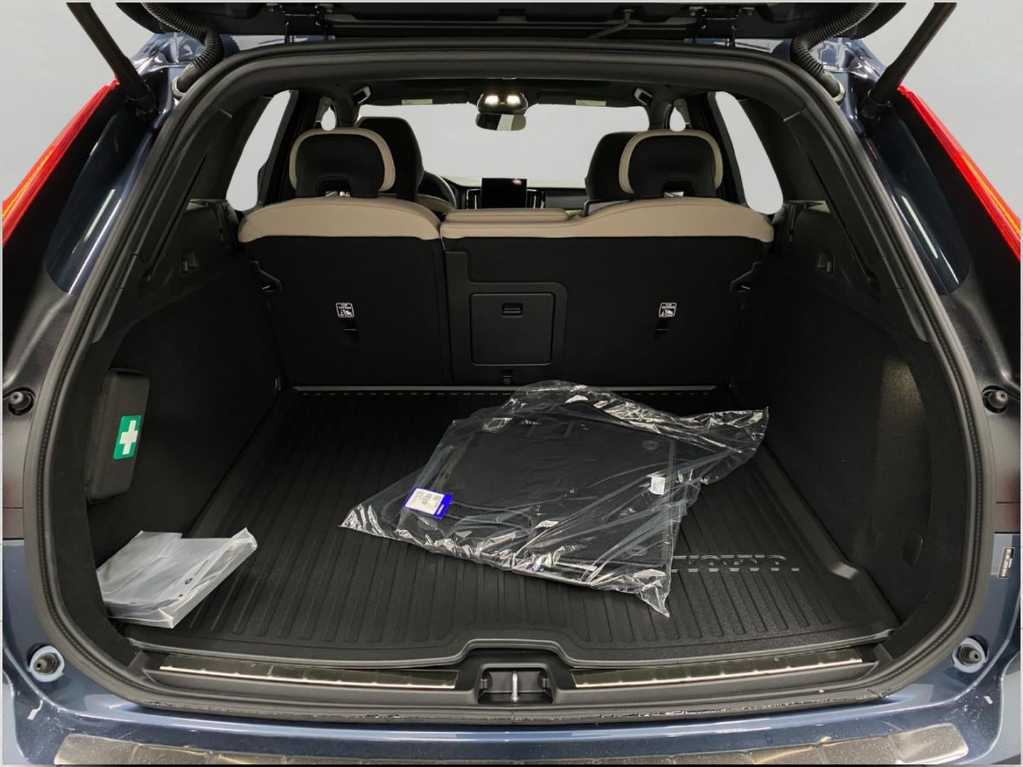 2026 Volvo XC60 B5 AWD Plus