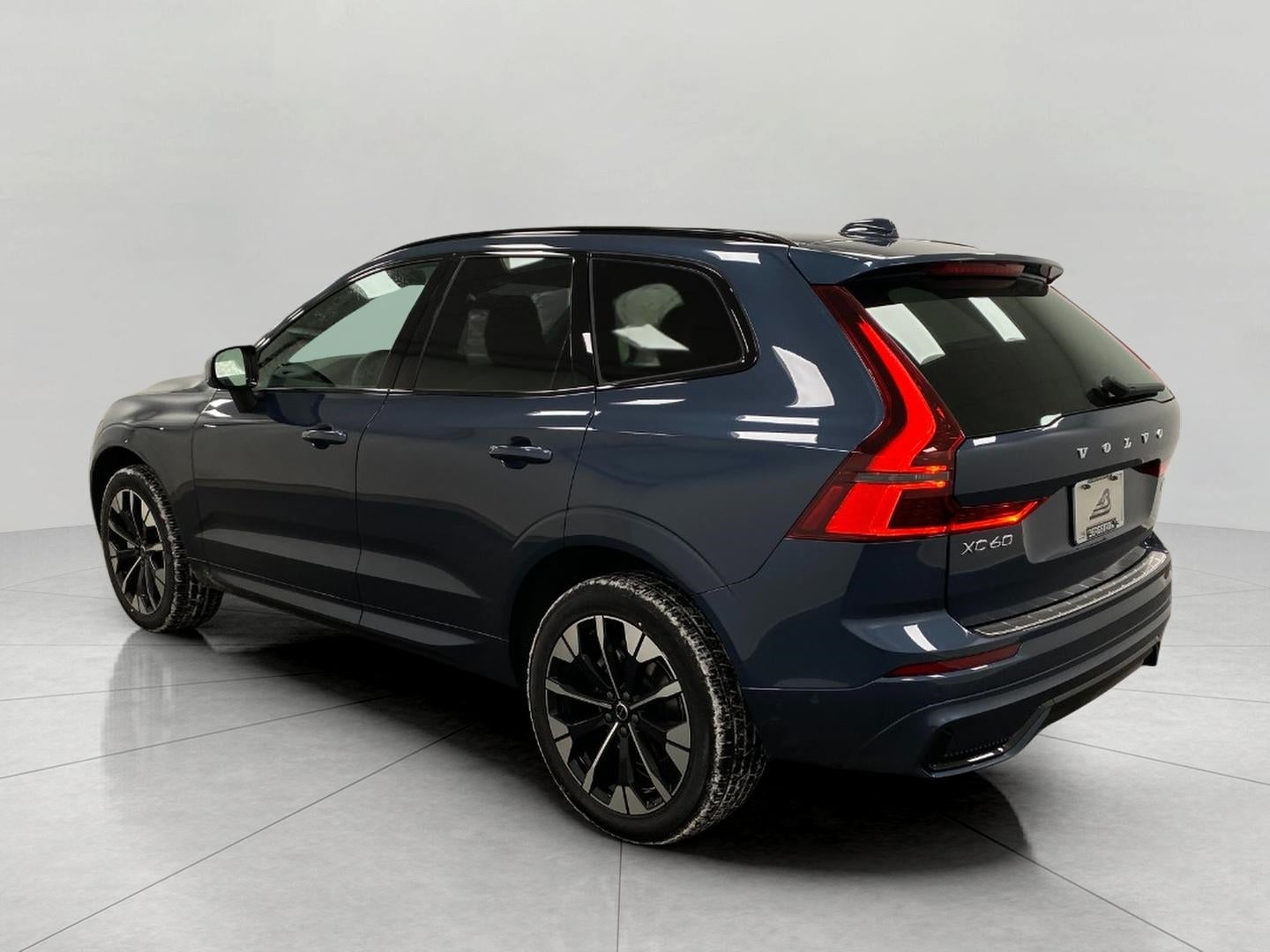 2026 Volvo XC60 B5 AWD Plus