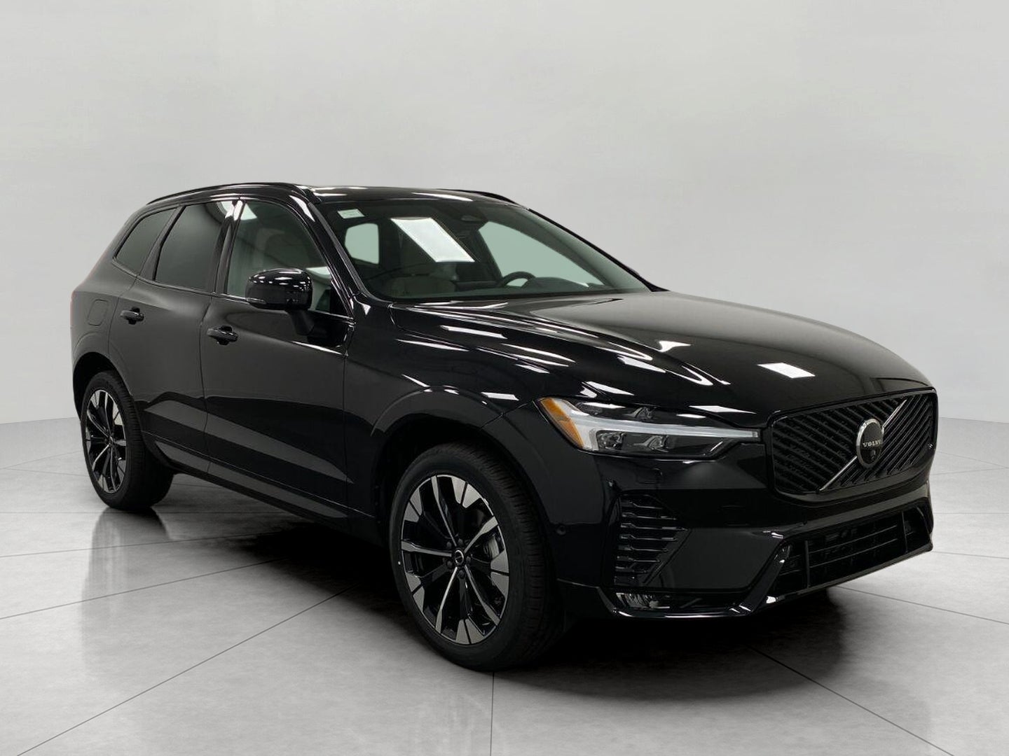 2026 Volvo XC60 Plus