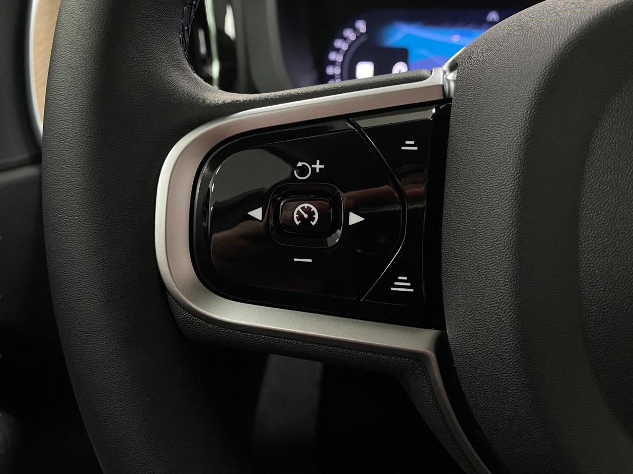 2026 Volvo XC60 B5 AWD Plus