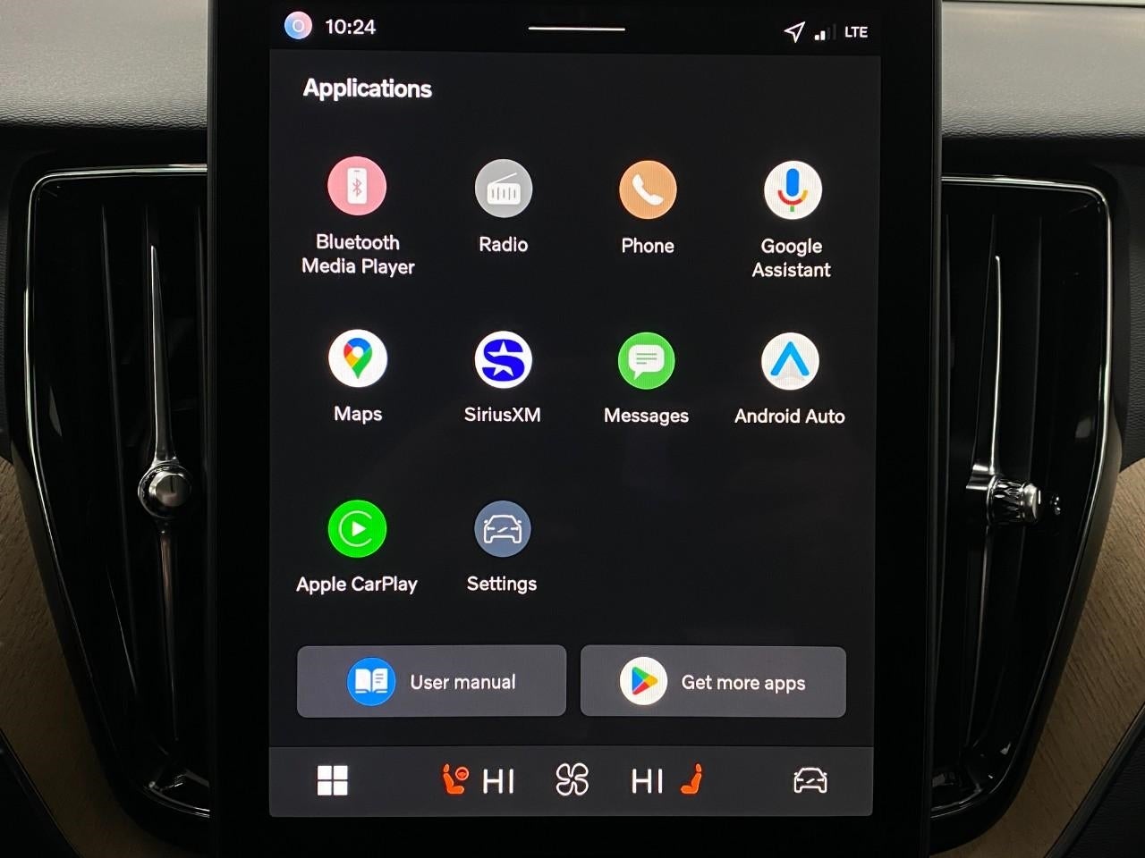 2026 Volvo XC60 B5 AWD Plus