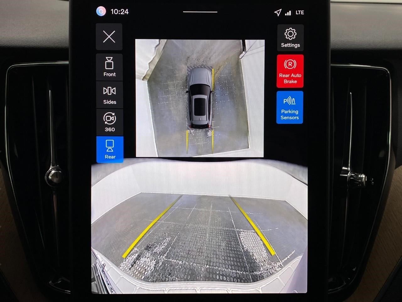 2026 Volvo XC60 B5 AWD Plus