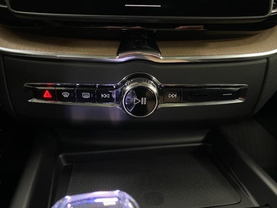 2026 Volvo XC60 B5 AWD Plus