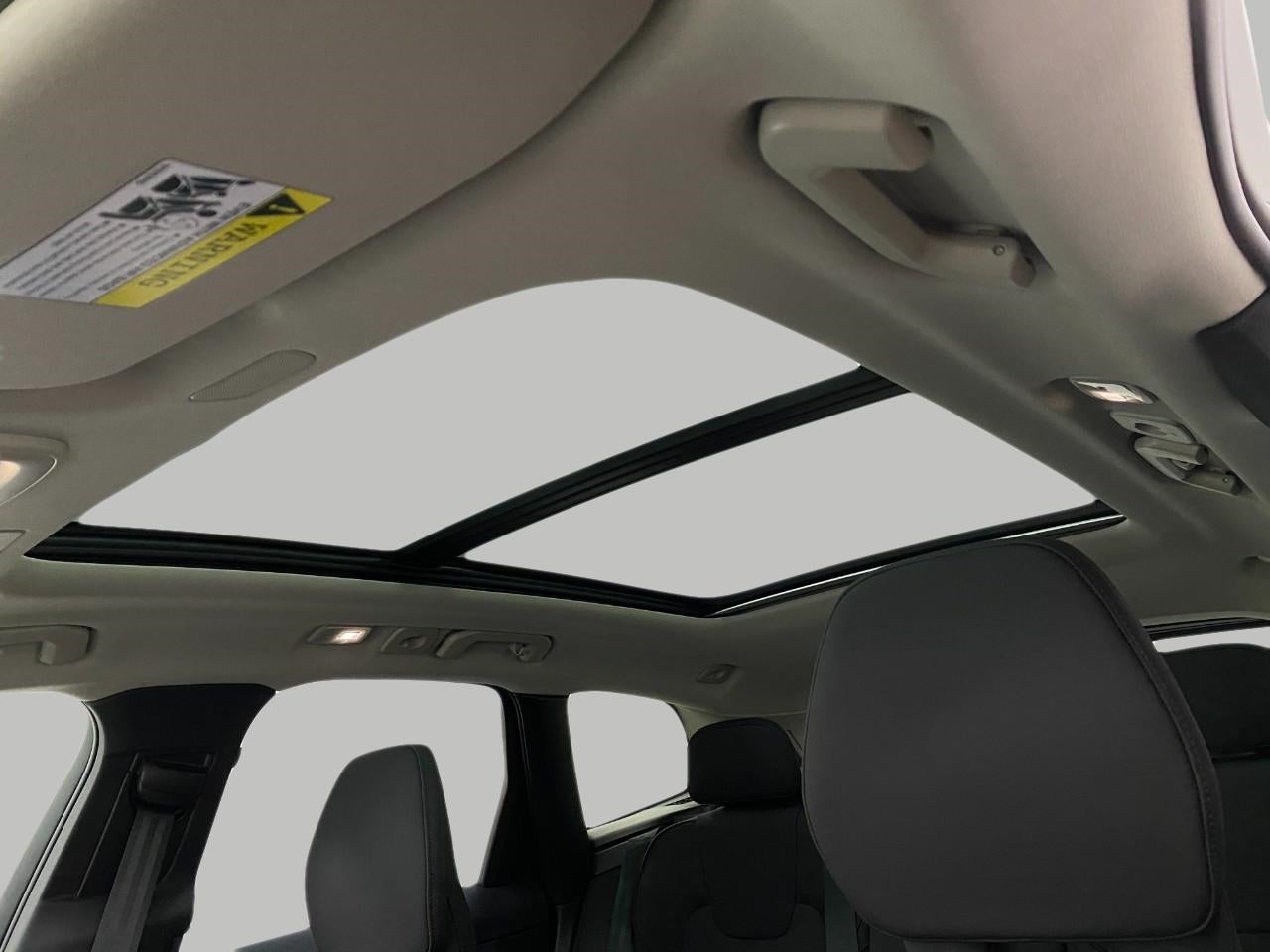 2026 Volvo XC60 B5 AWD Plus