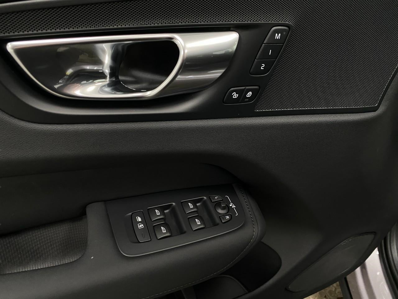 2026 Volvo XC60 B5 AWD Plus