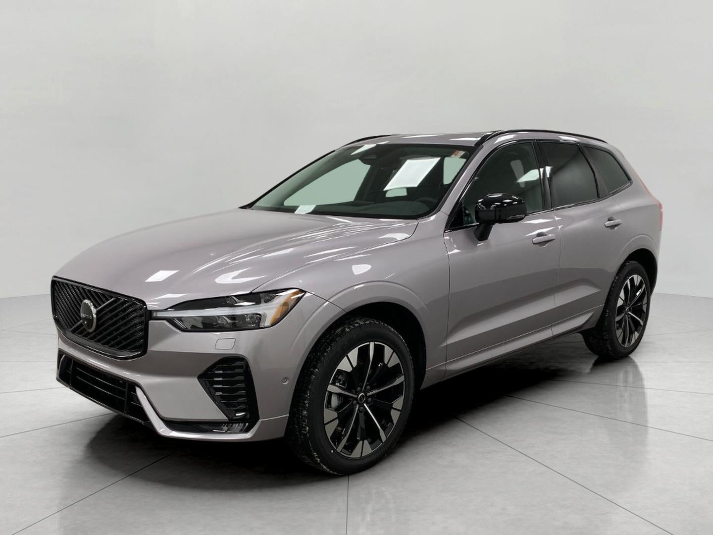 2026 Volvo XC60 B5 AWD Plus