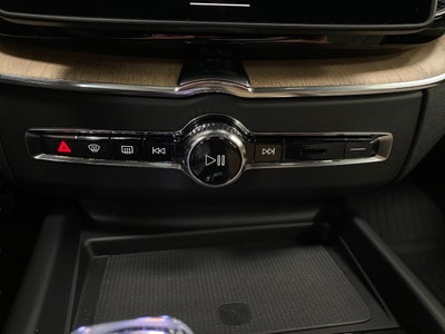 2026 Volvo XC60 B5 AWD Plus