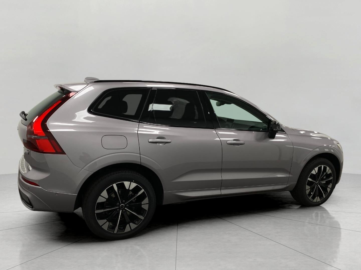 2026 Volvo XC60 B5 AWD Plus