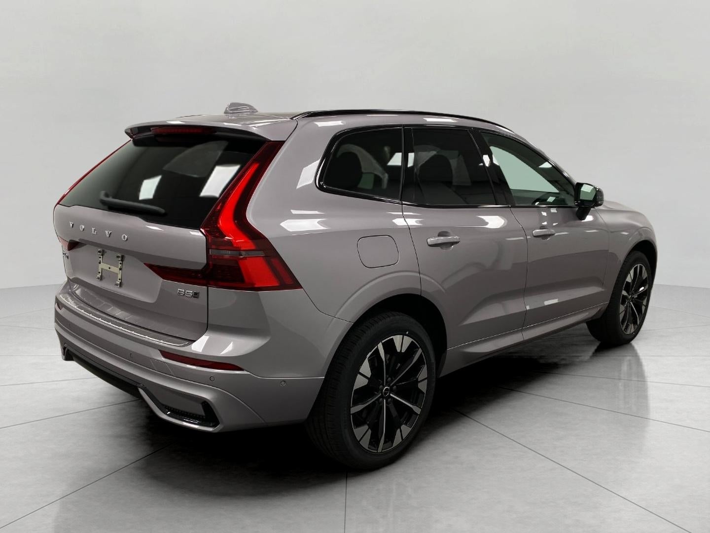 2026 Volvo XC60 B5 AWD Plus