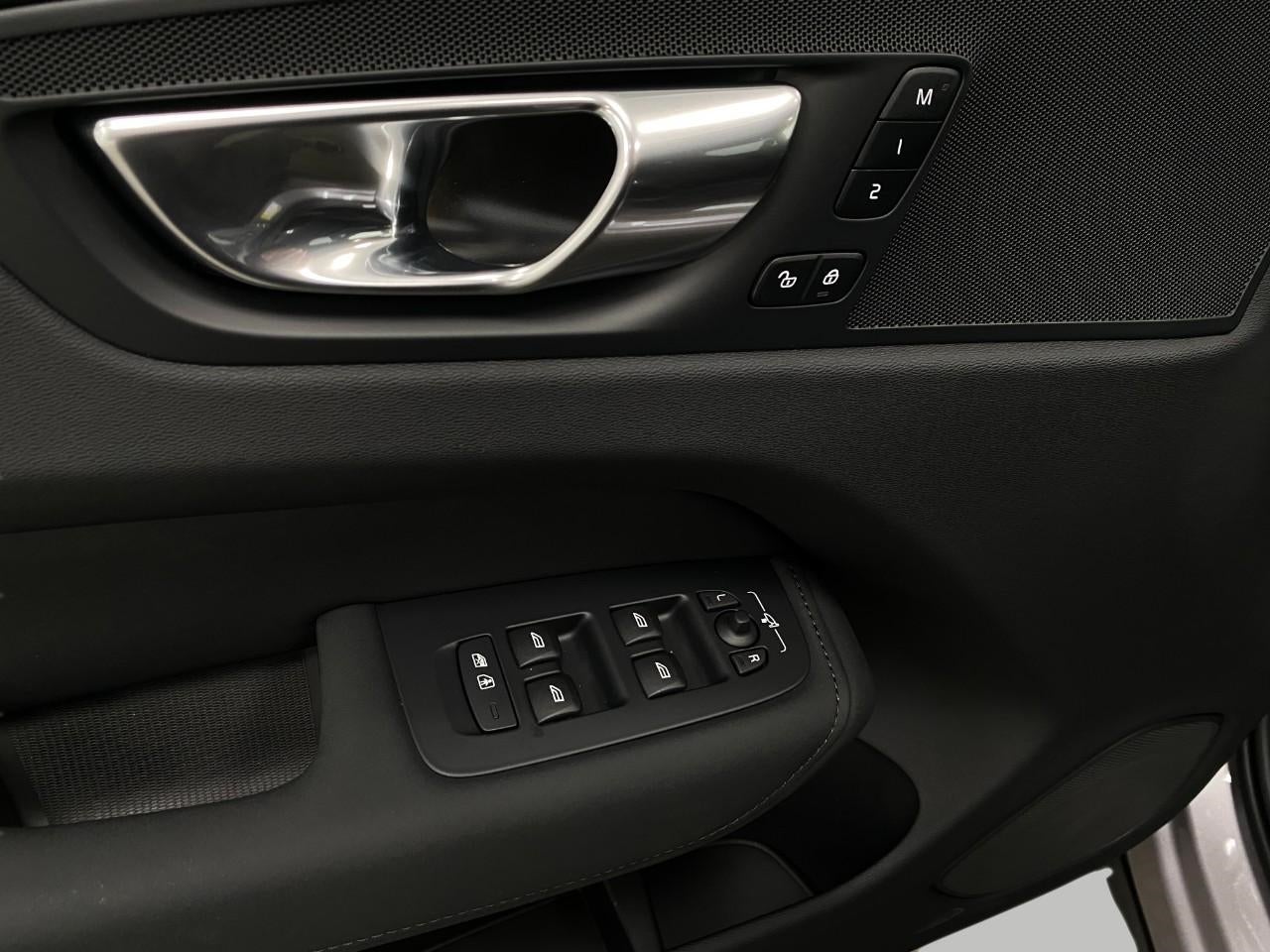 2026 Volvo XC60 B5 AWD Plus