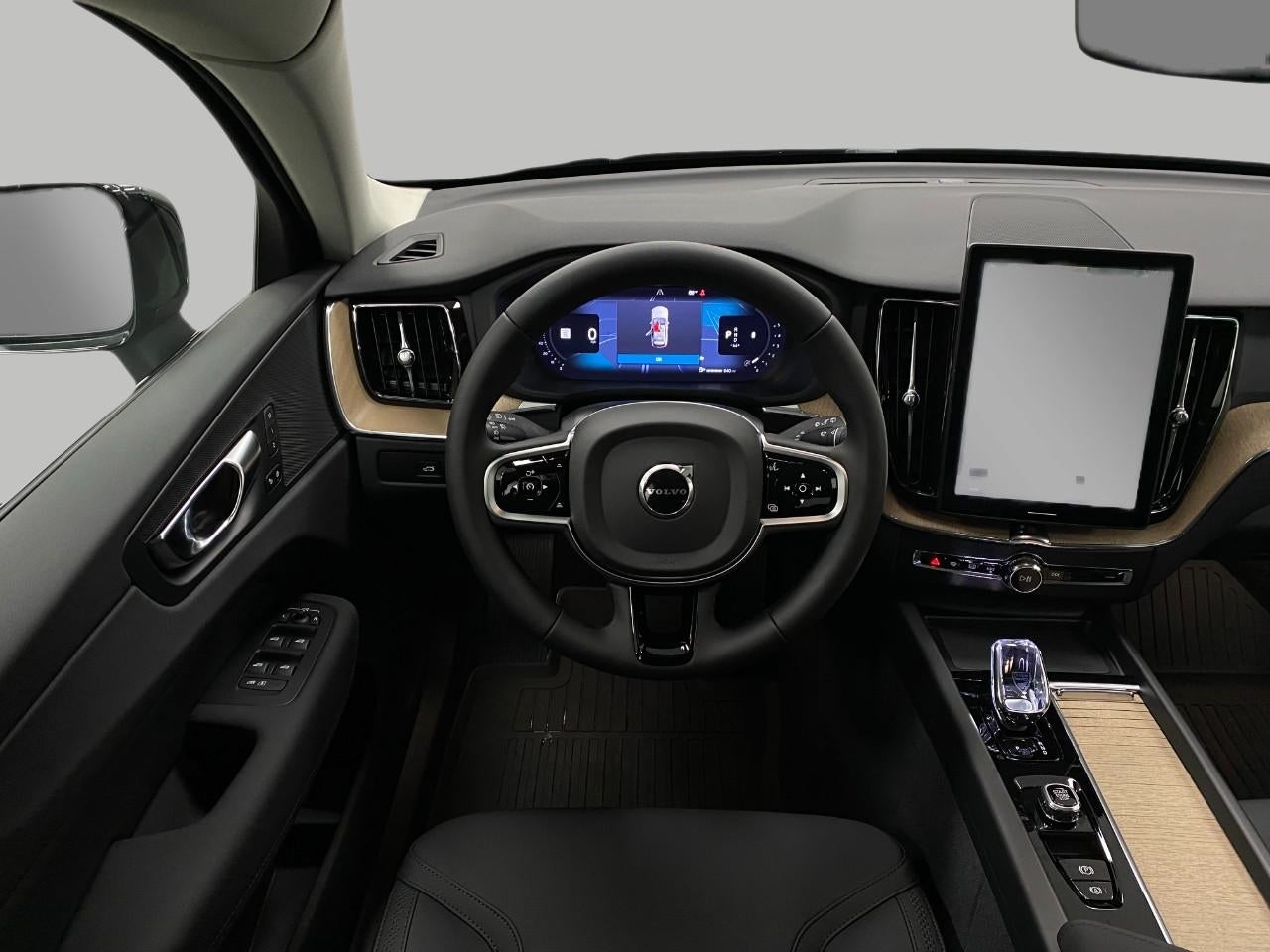 2026 Volvo XC60 B5 AWD Plus