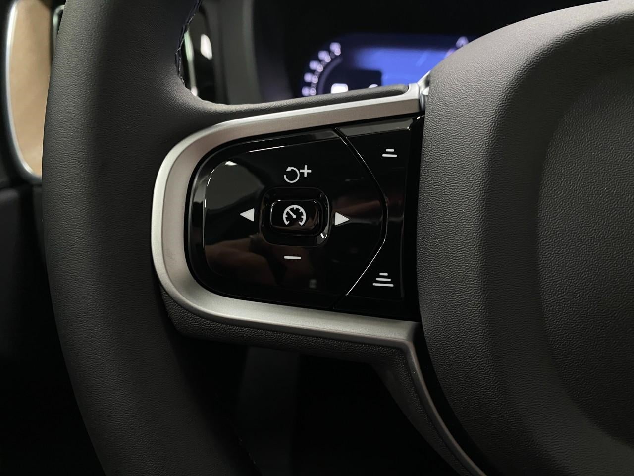 2026 Volvo XC60 B5 AWD Plus