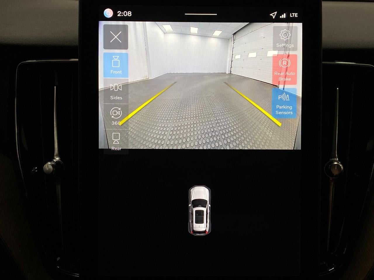 2026 Volvo XC60 B5 AWD Plus