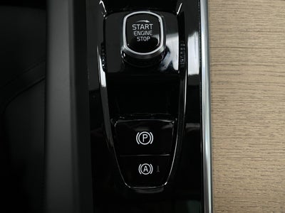 2026 Volvo XC60 B5 AWD Plus