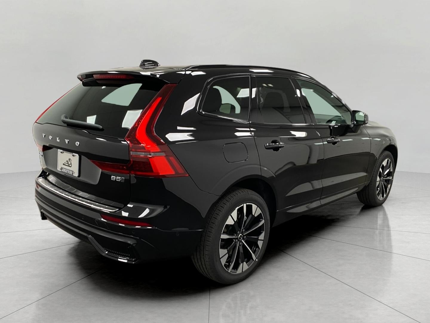 2026 Volvo XC60 B5 AWD Plus