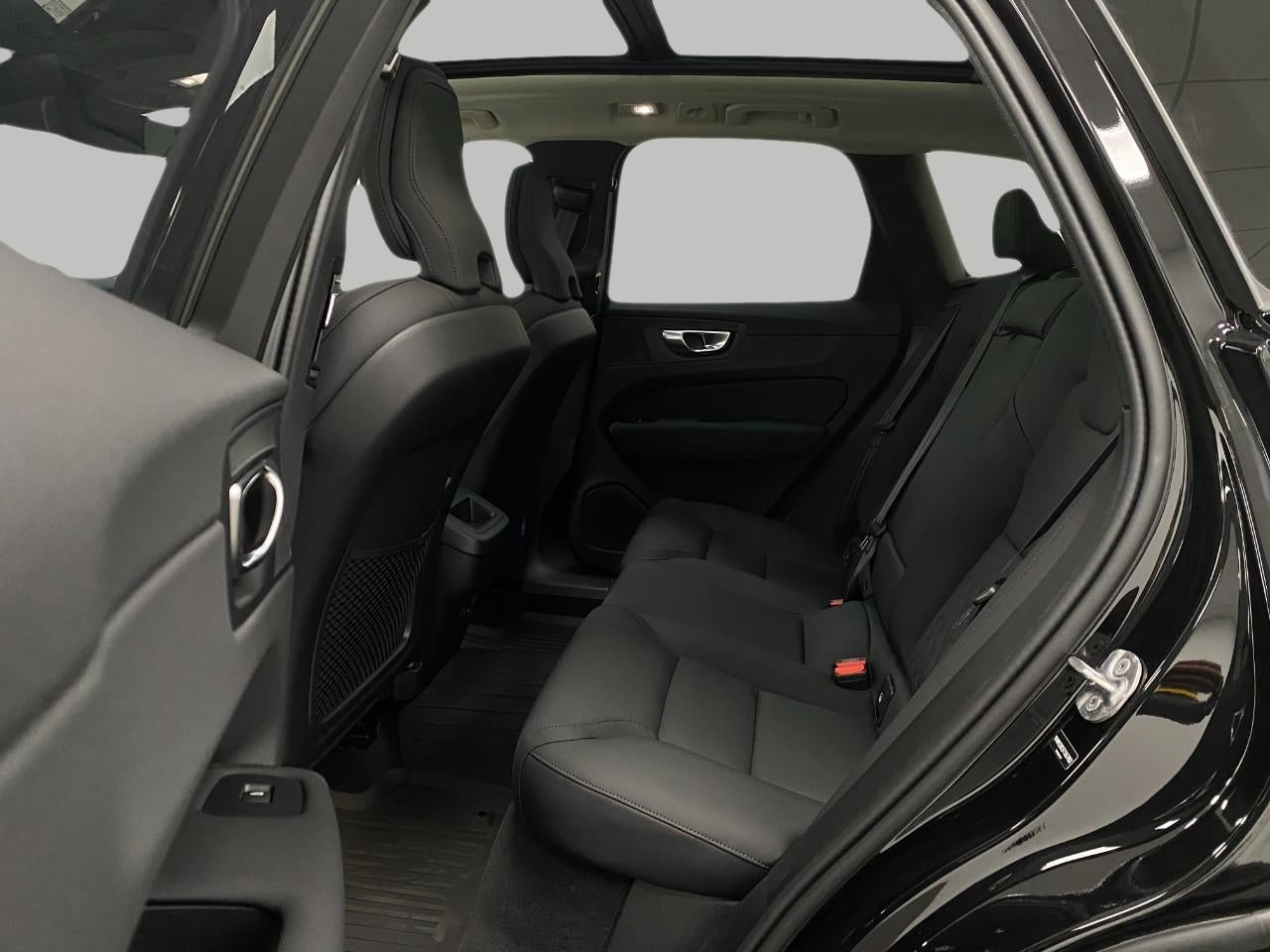 2026 Volvo XC60 B5 AWD Plus