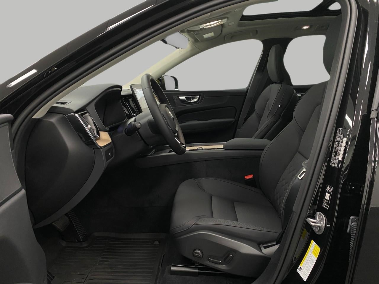 2026 Volvo XC60 B5 AWD Plus