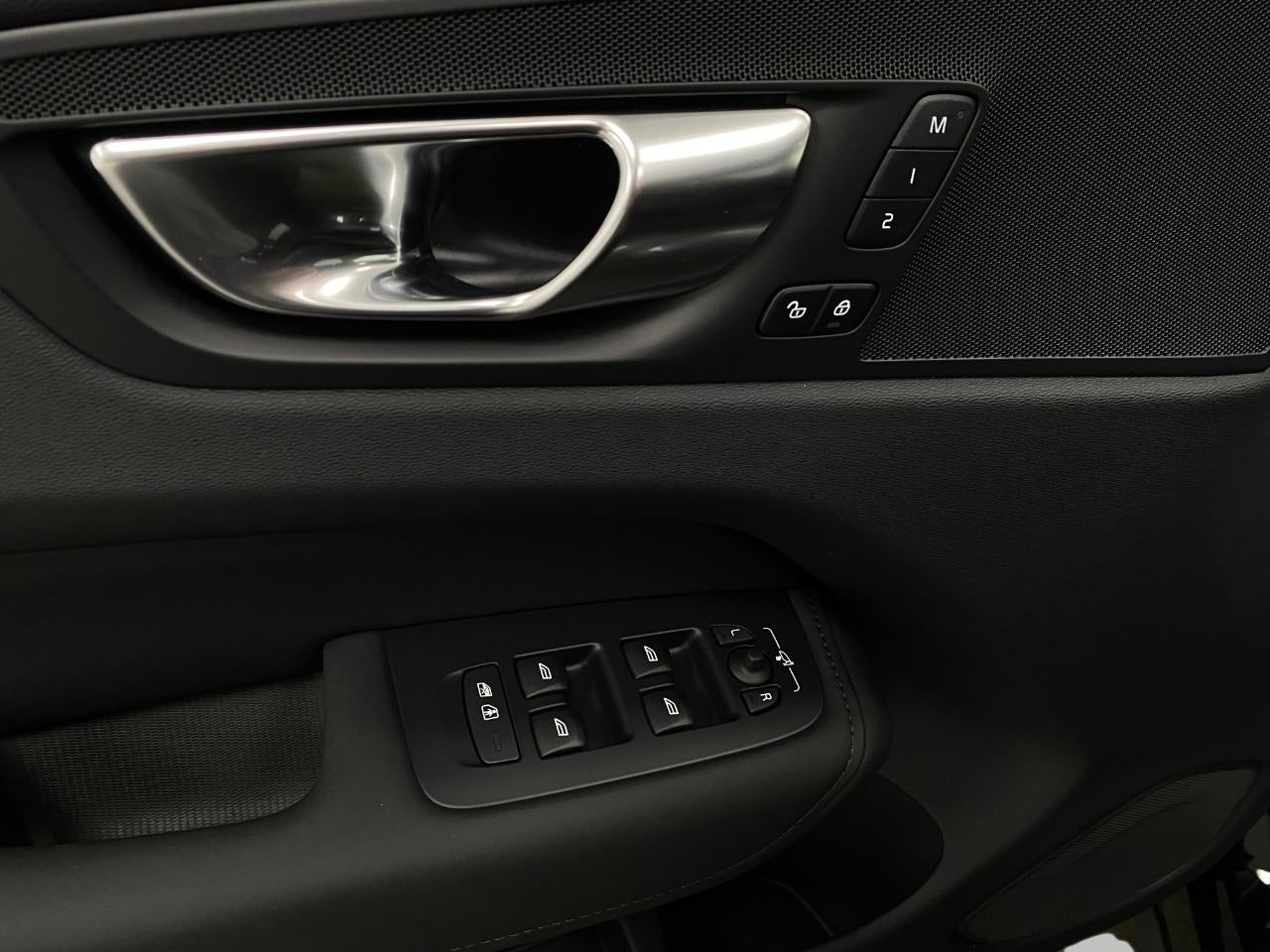 2026 Volvo XC60 B5 AWD Plus