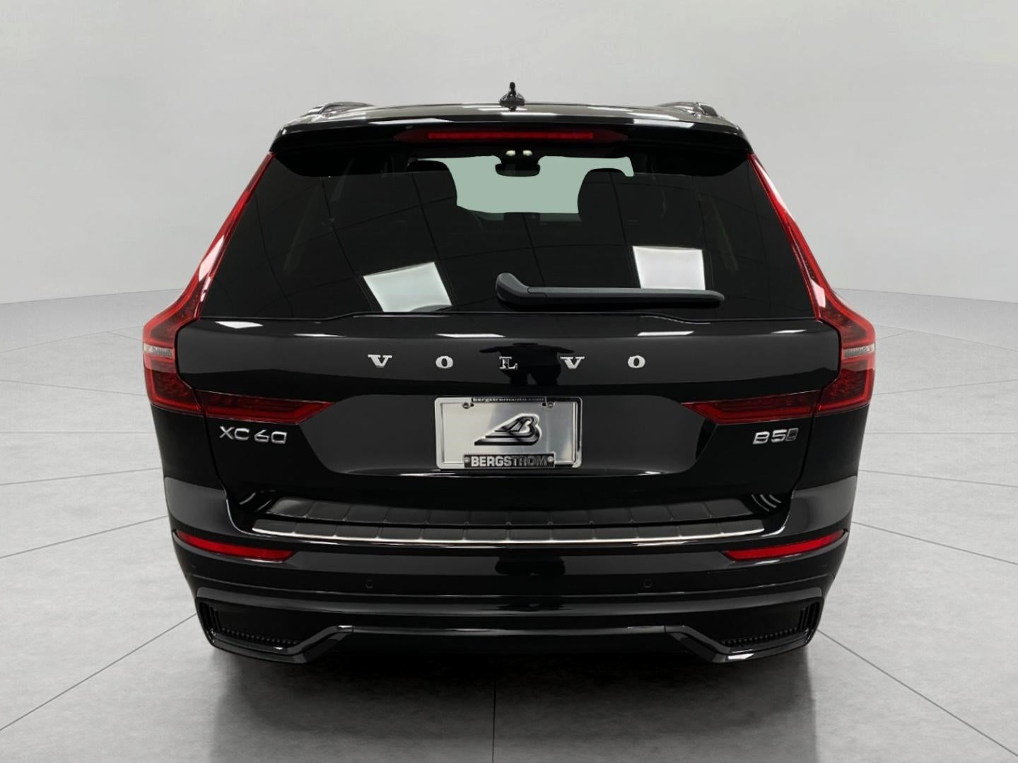 2026 Volvo XC60 B5 AWD Plus