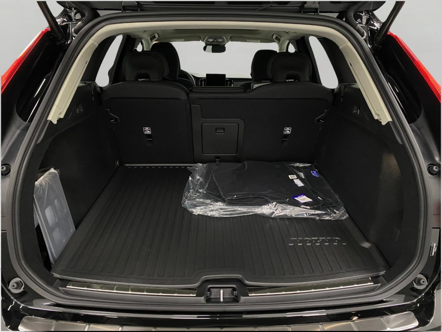 2026 Volvo XC60 B5 AWD Plus