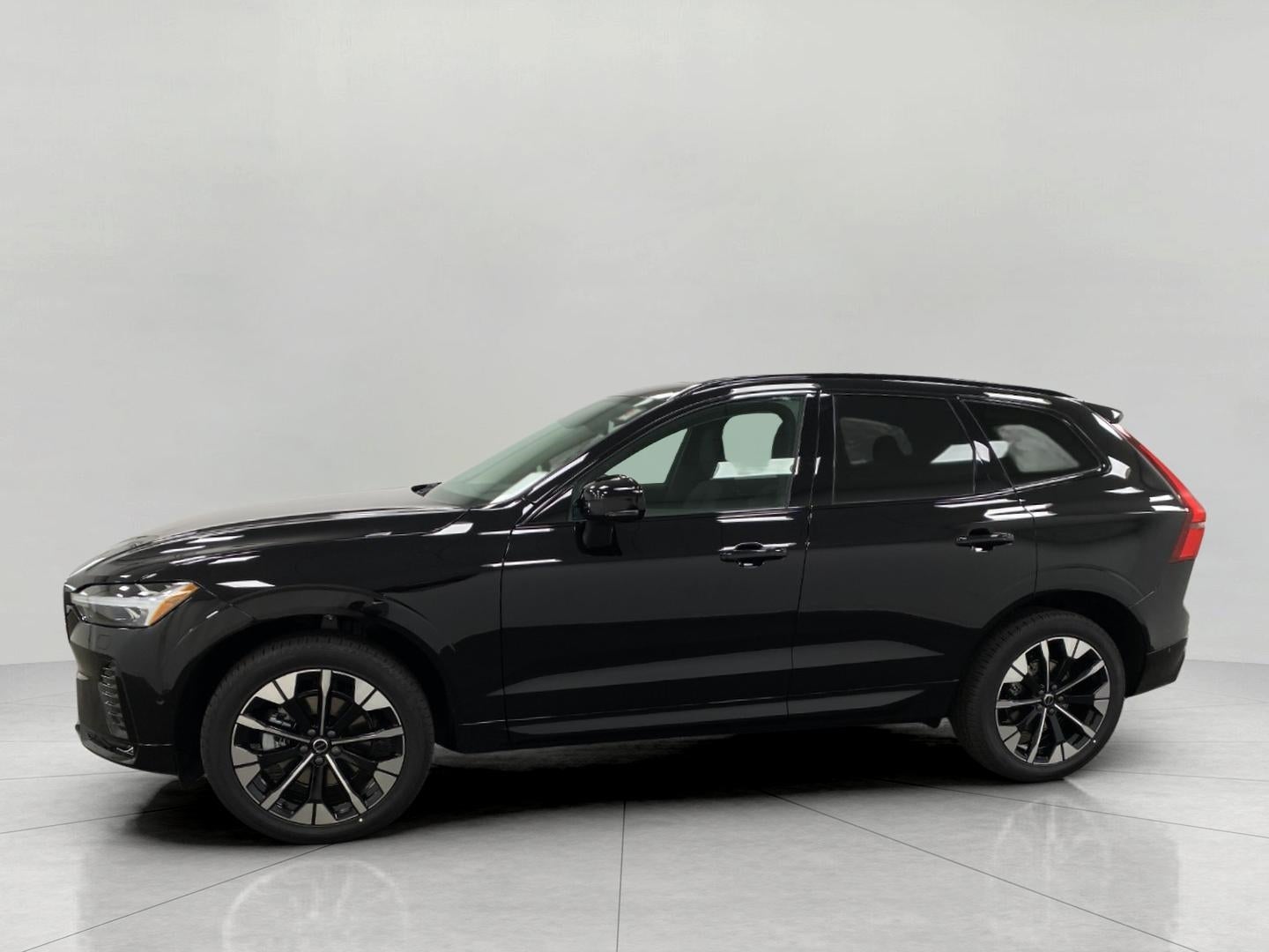 2026 Volvo XC60 B5 AWD Plus