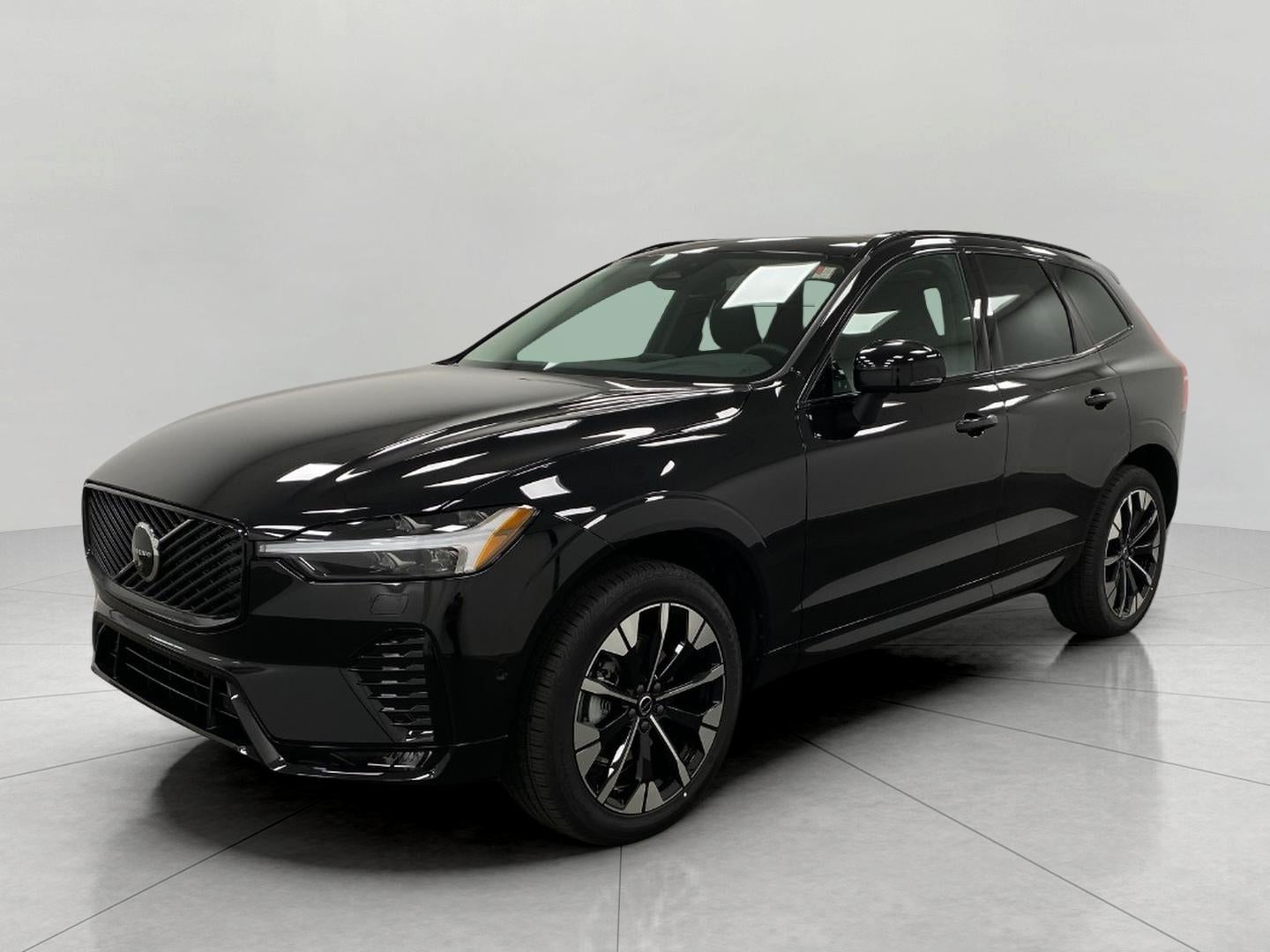 2026 Volvo XC60 B5 AWD Plus