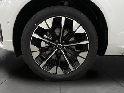 2026 Volvo XC60 B5 AWD Plus