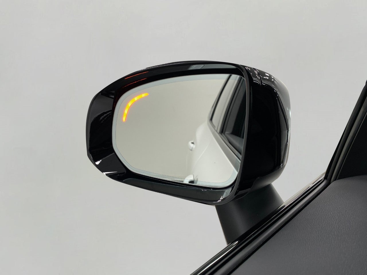 2026 Volvo XC60 B5 AWD Plus