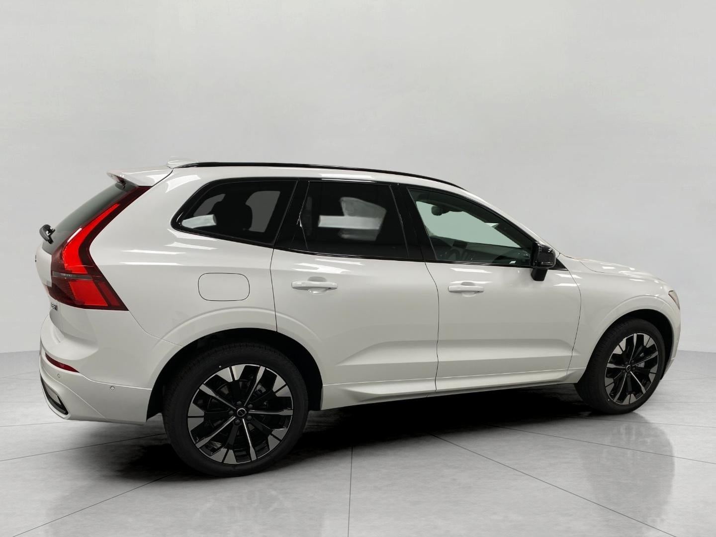2026 Volvo XC60 B5 AWD Plus