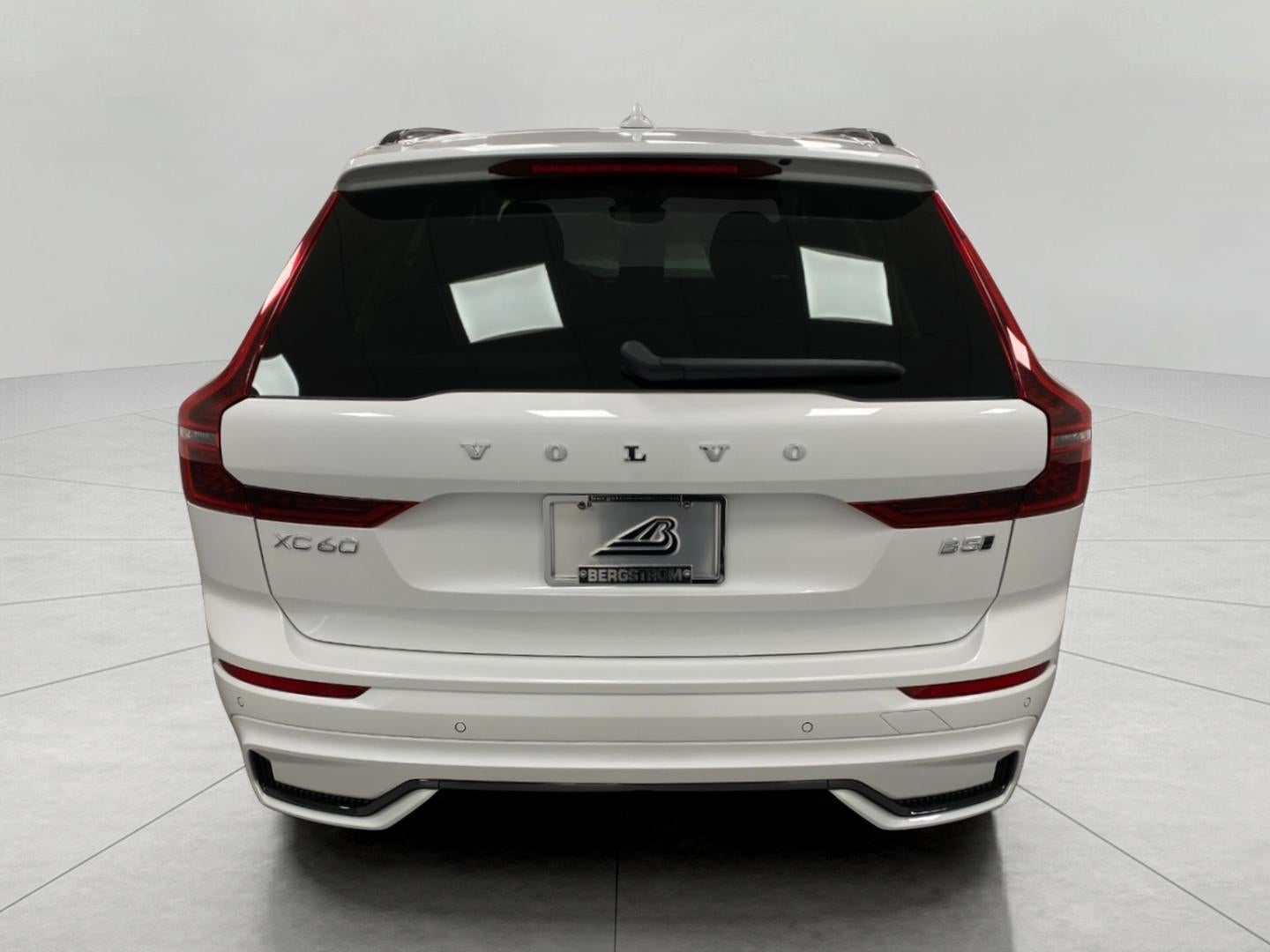 2026 Volvo XC60 B5 AWD Plus