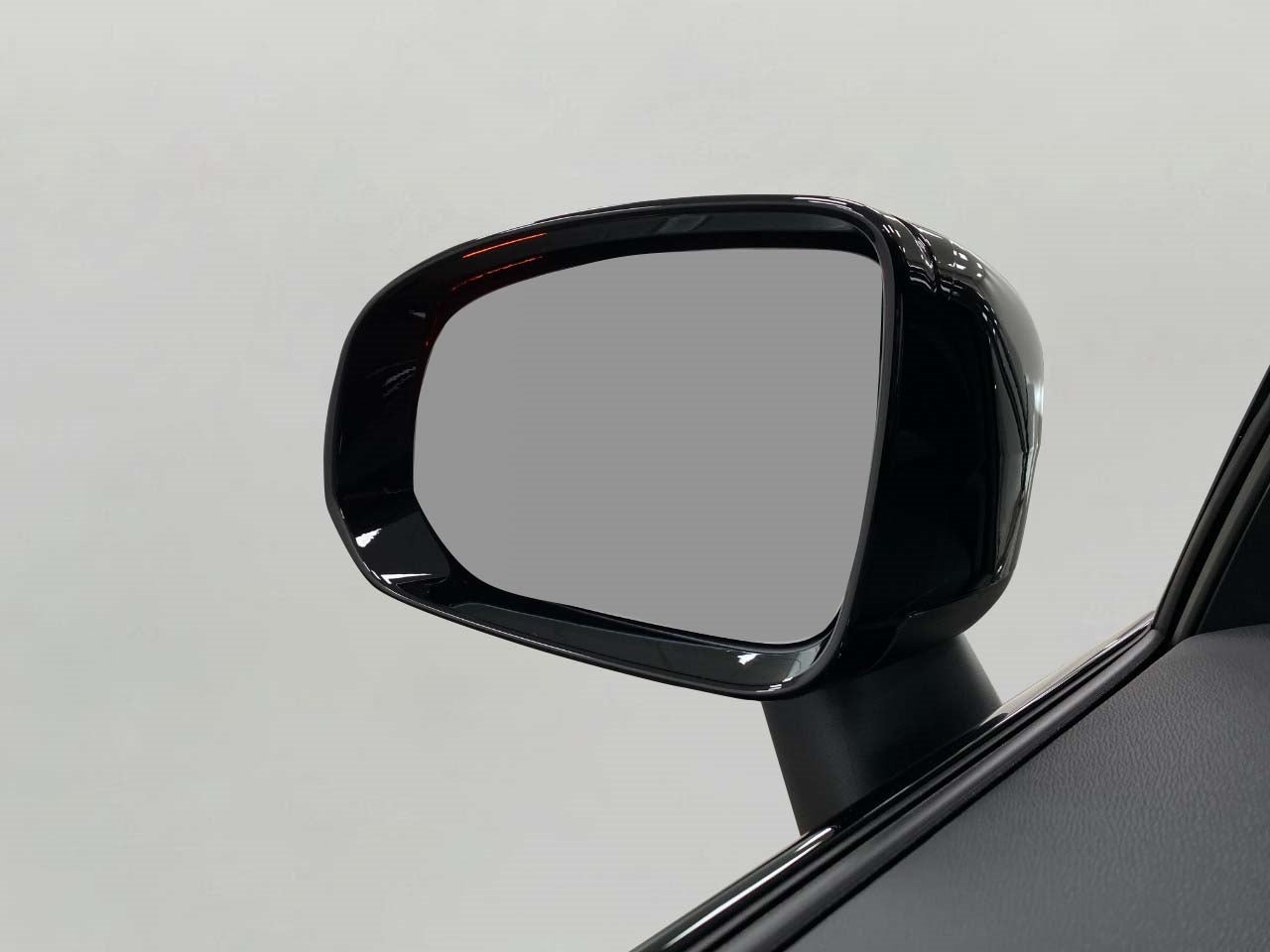 2026 Volvo XC60 B5 AWD Plus