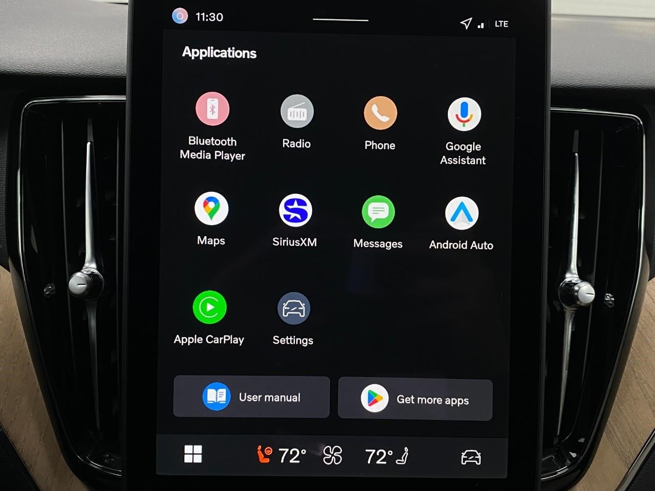 2026 Volvo XC60 B5 AWD Plus