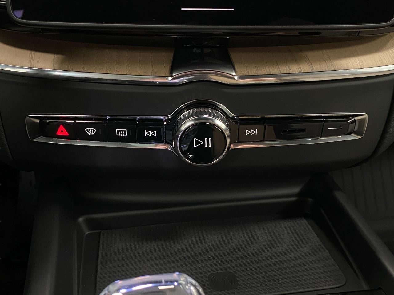 2026 Volvo XC60 B5 AWD Plus