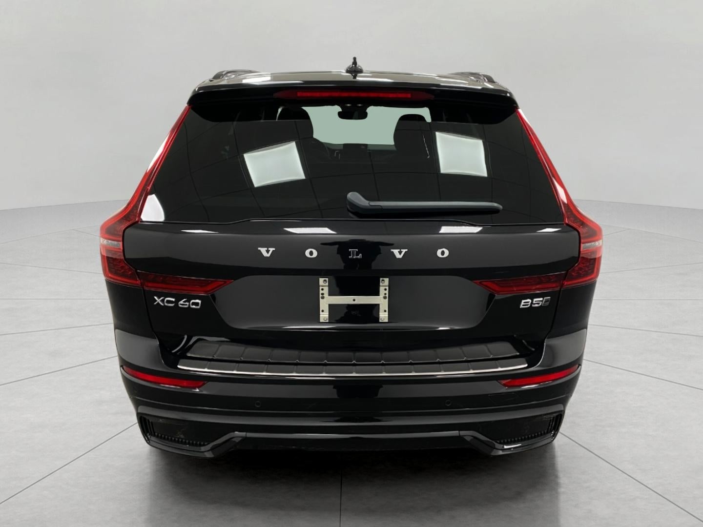 2026 Volvo XC60 B5 AWD Plus