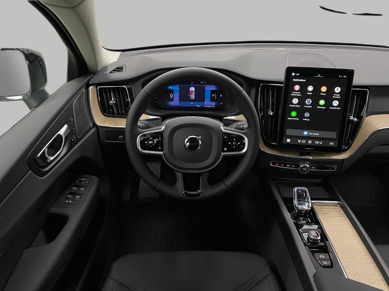 2026 Volvo XC60 B5 AWD Plus