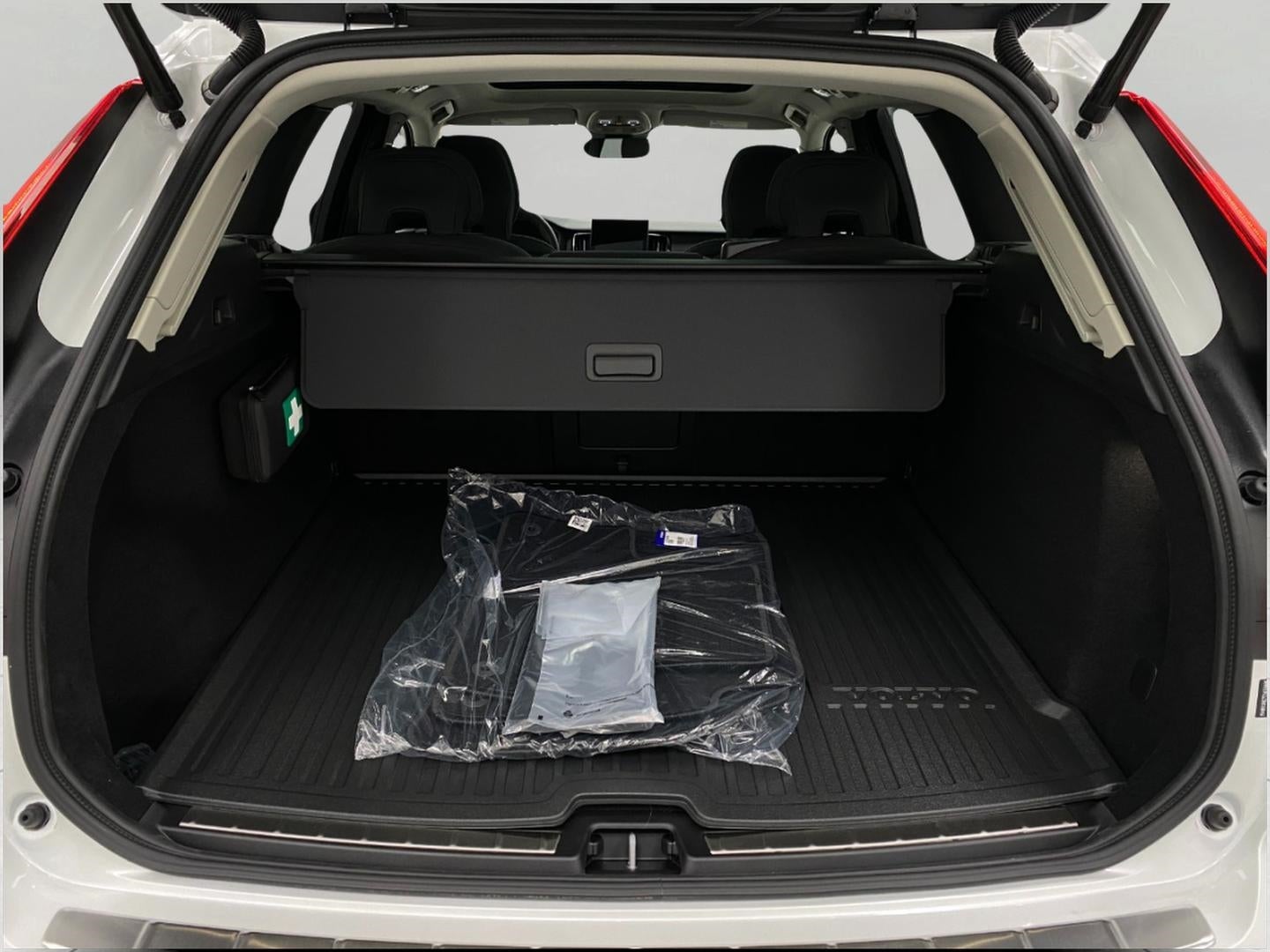 2026 Volvo XC60 B5 AWD Plus
