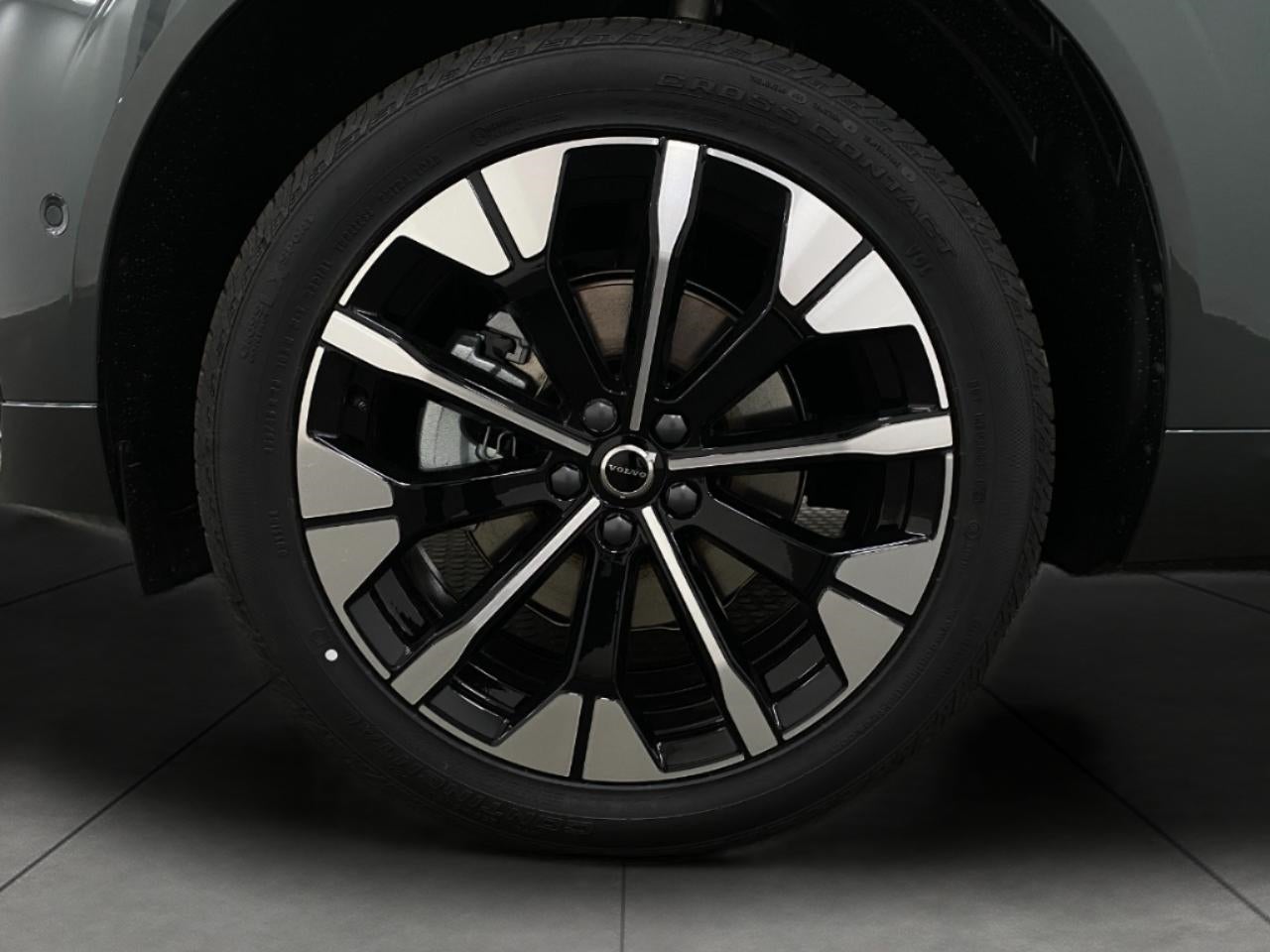 2026 Volvo XC60 B5 AWD Plus