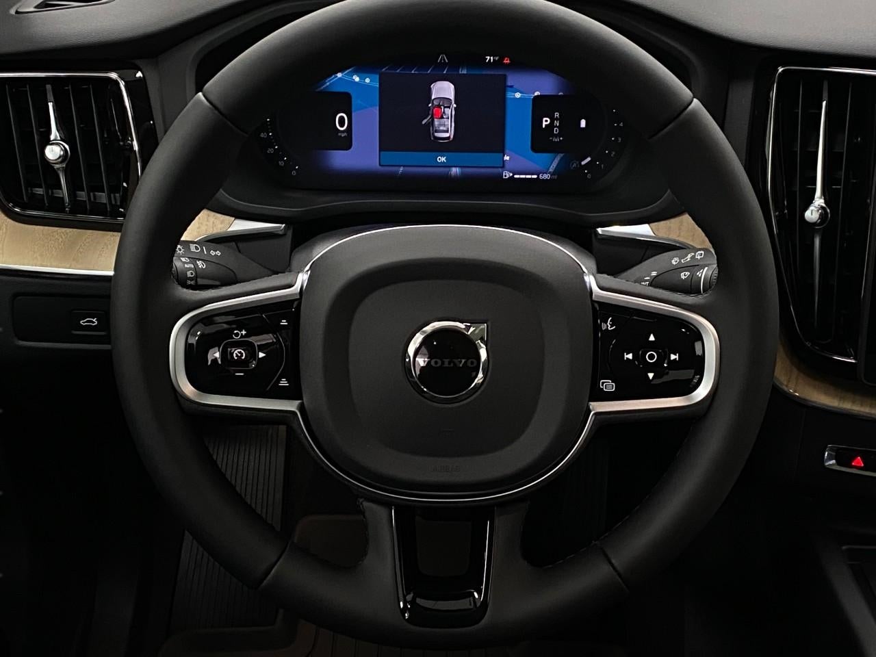 2026 Volvo XC60 B5 AWD Plus