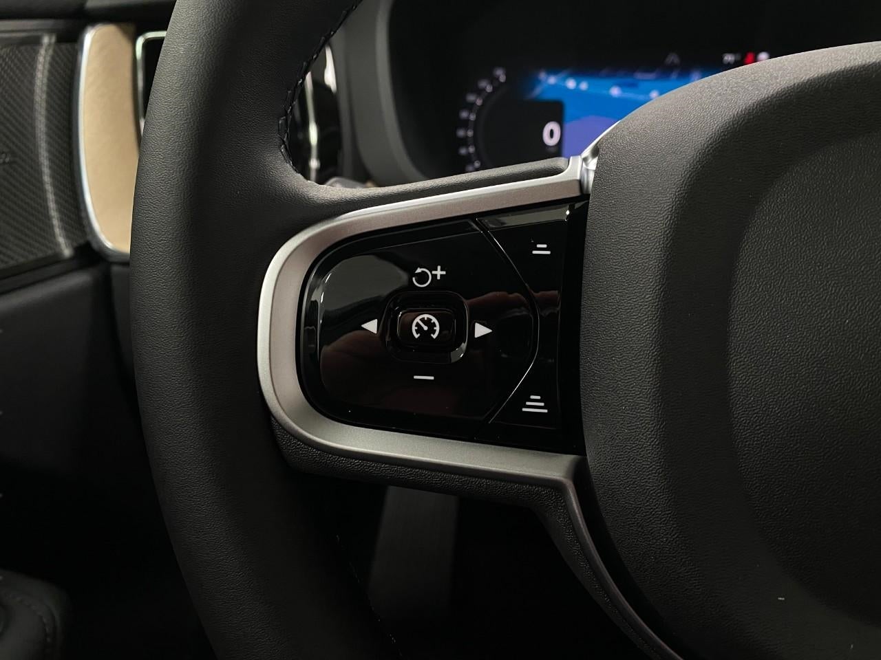 2026 Volvo XC60 B5 AWD Plus