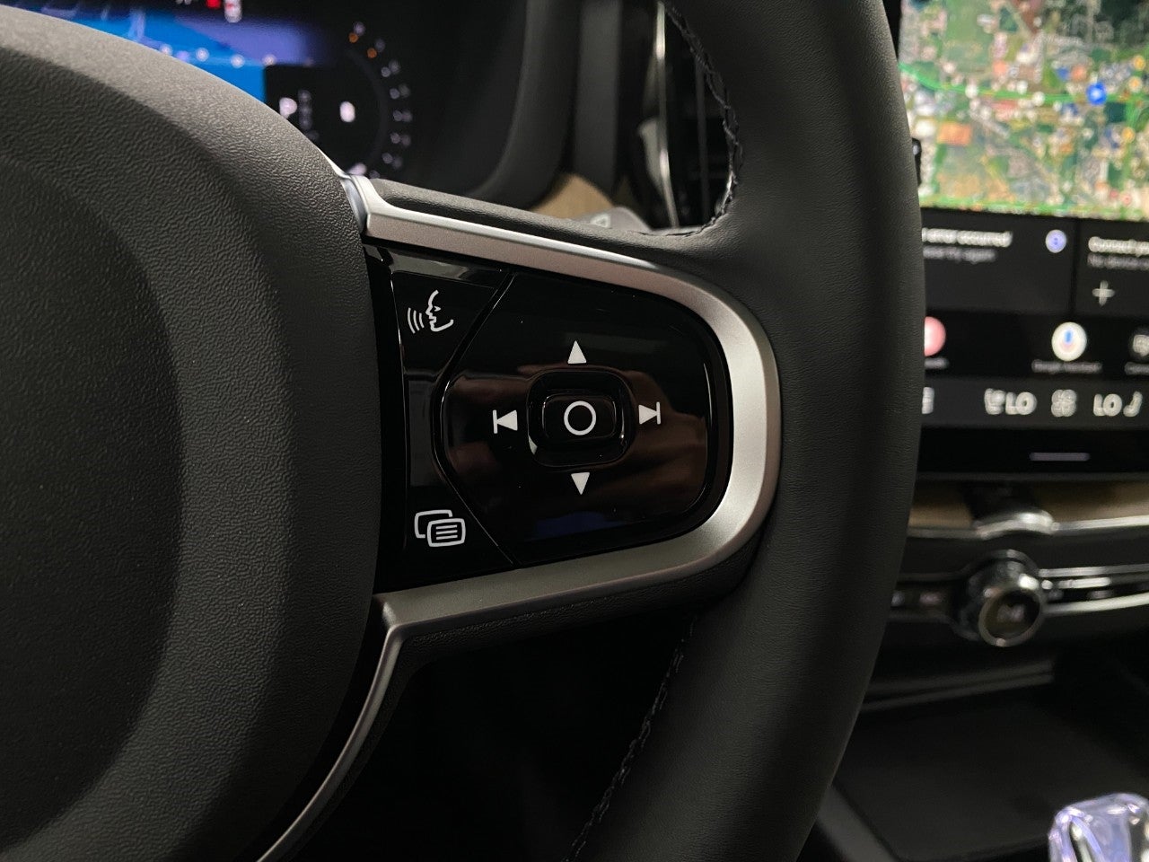 2026 Volvo XC60 B5 AWD Plus
