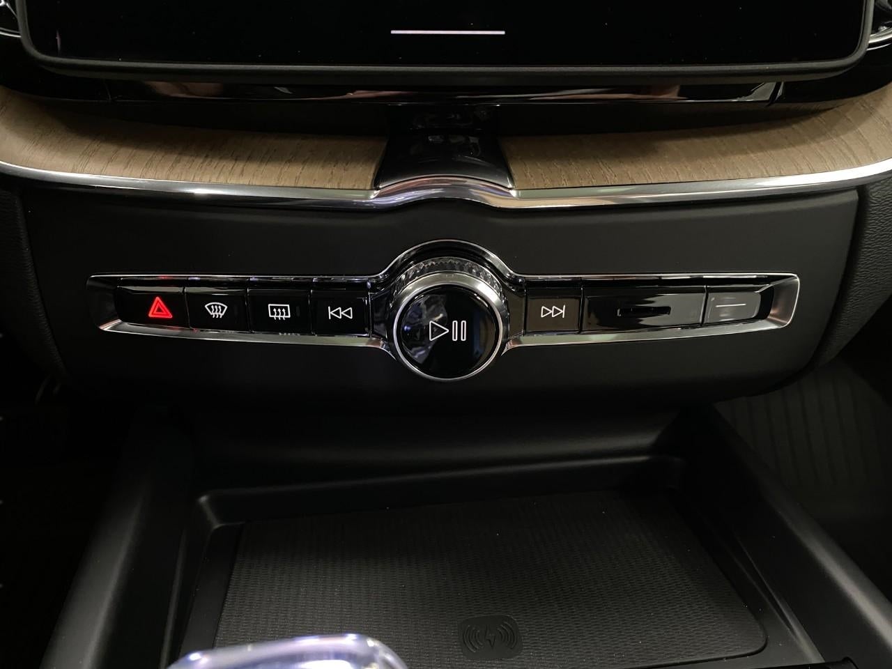 2026 Volvo XC60 B5 AWD Plus
