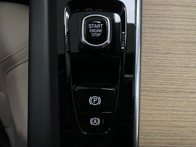 2026 Volvo XC60 B5 AWD Plus