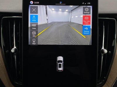2026 Volvo XC60 B5 AWD Plus