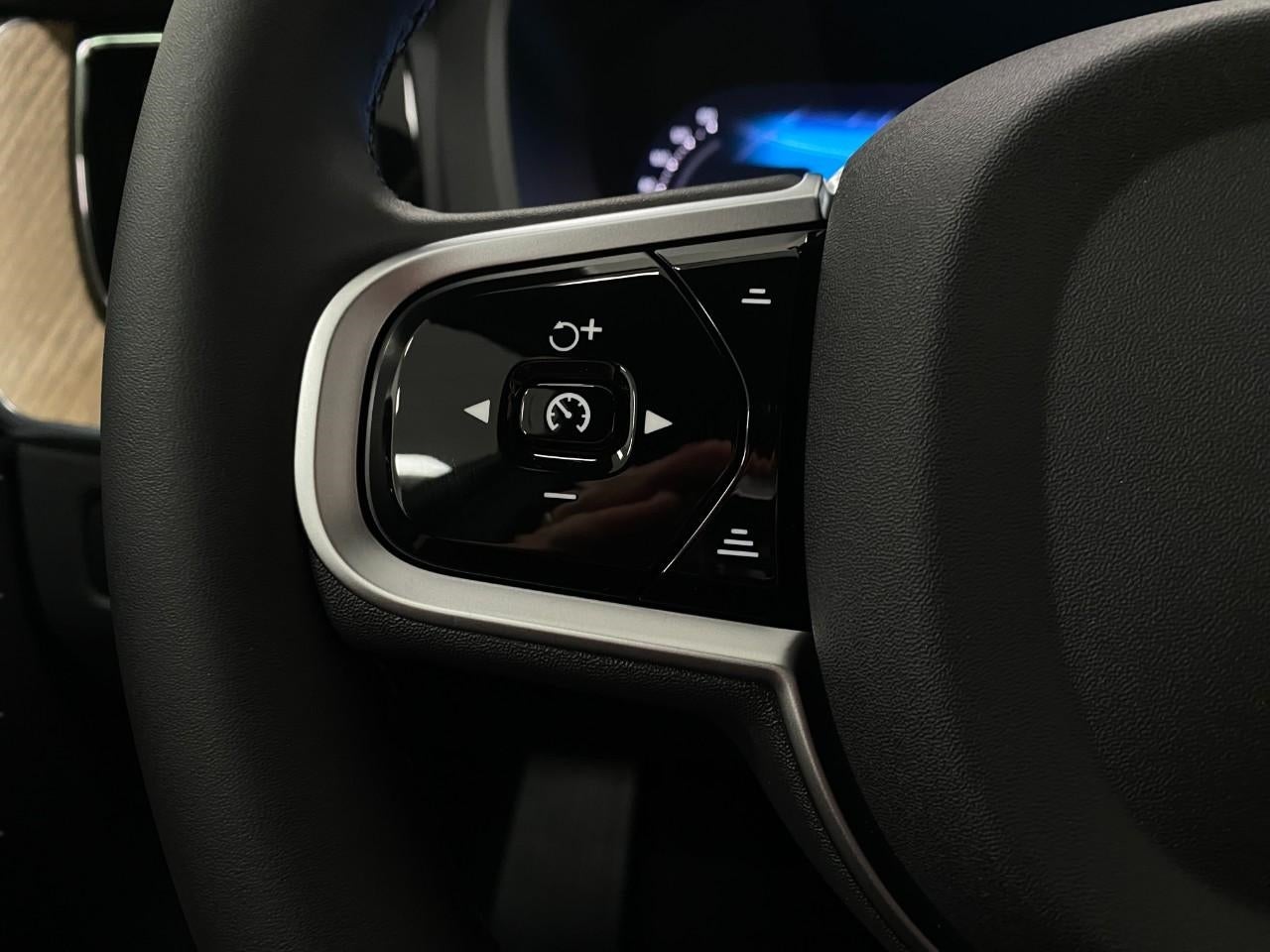 2026 Volvo XC60 B5 AWD Plus