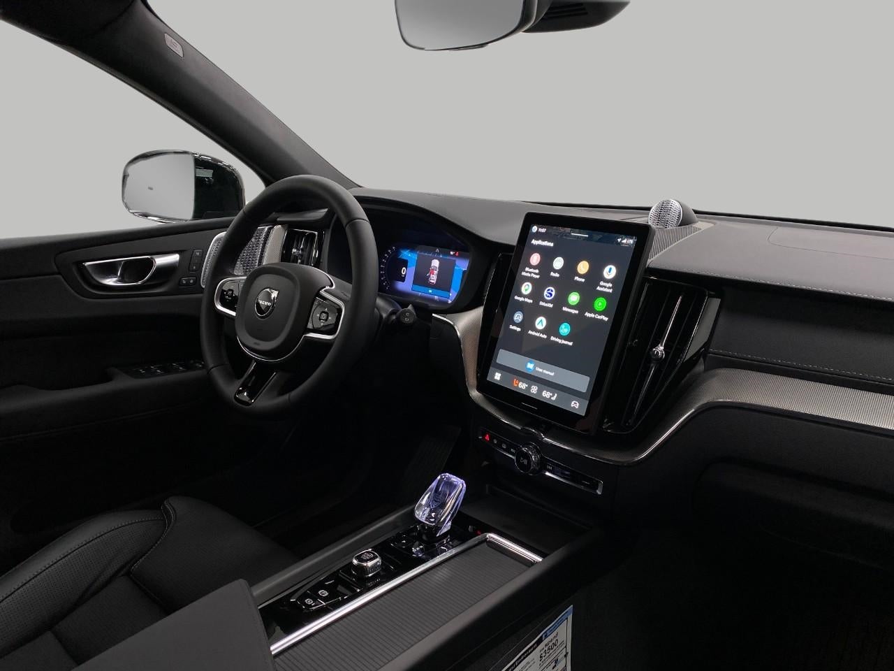 2026 Volvo XC60 B5 AWD Ultra Black Edition