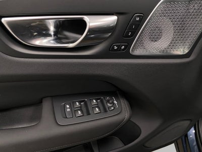 2026 Volvo XC60 B5 AWD Ultra Black Edition